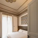 Konukevi Riflessi Palace 4*